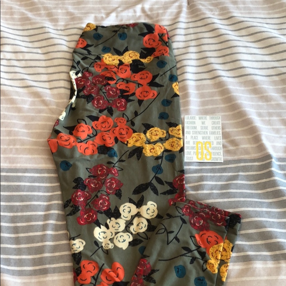 LulaRoe Leggings Os